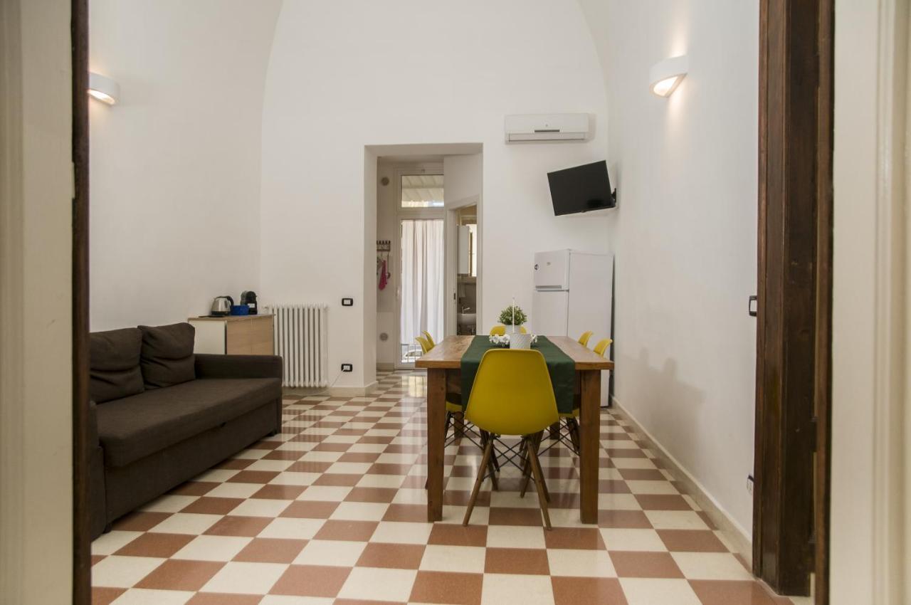 Palazzo Italia Apartments Bari Exterior foto