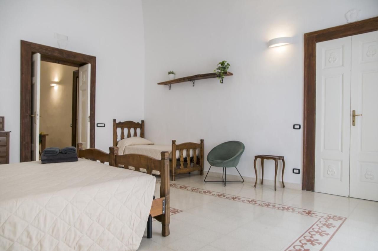 Palazzo Italia Apartments Bari Exterior foto