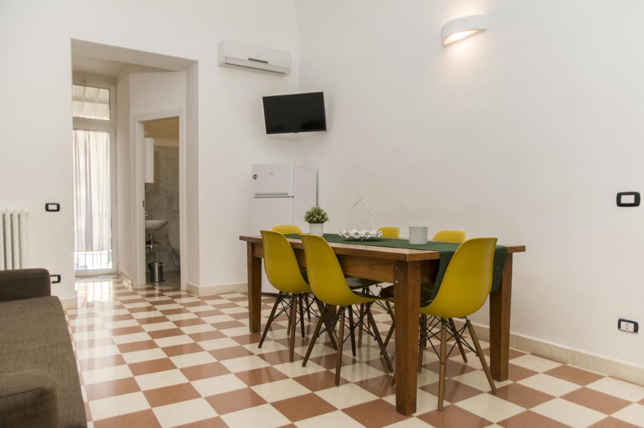 Palazzo Italia Apartments Bari Exterior foto